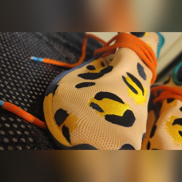 Leopard Print Sneakers with Orange Accents Pharrell NMD Adidas - Picture 4 of 12